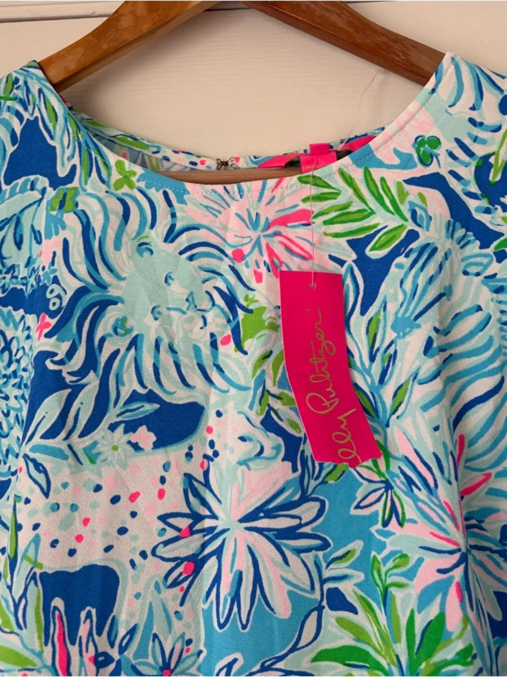 NWT Lilly Pulitzer Donna Top Coastal Blue Lion Sea Print Size M - Picture 6 of 12